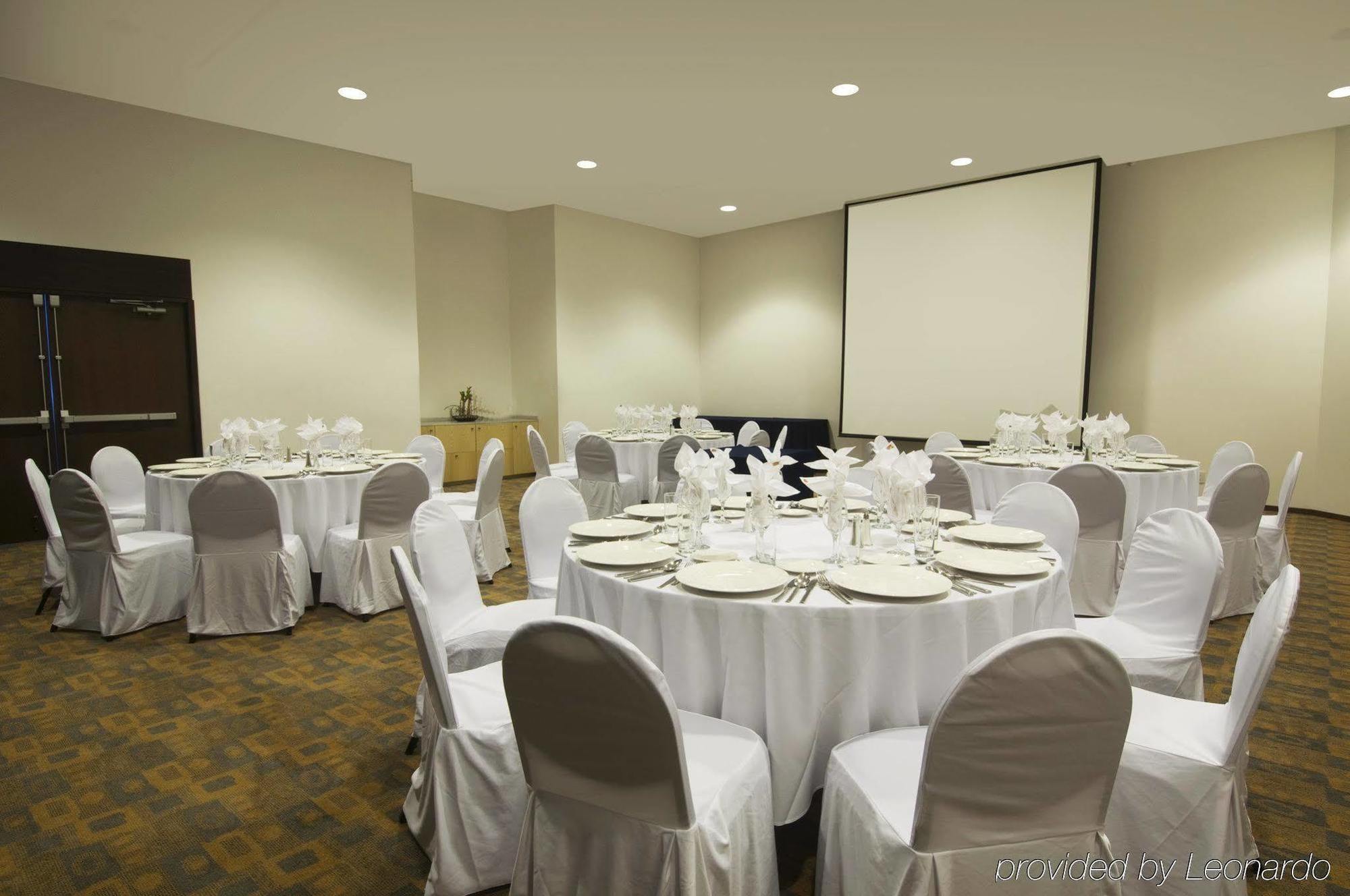 Fiesta Inn Insurgentes Sur Мехико Бизнес фото
